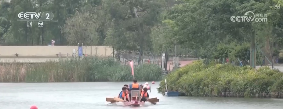 “唤醒”龙舟赛龙舟氛围渐浓！赛带热文旅产业 衍生品爆火“出圈”(图2)