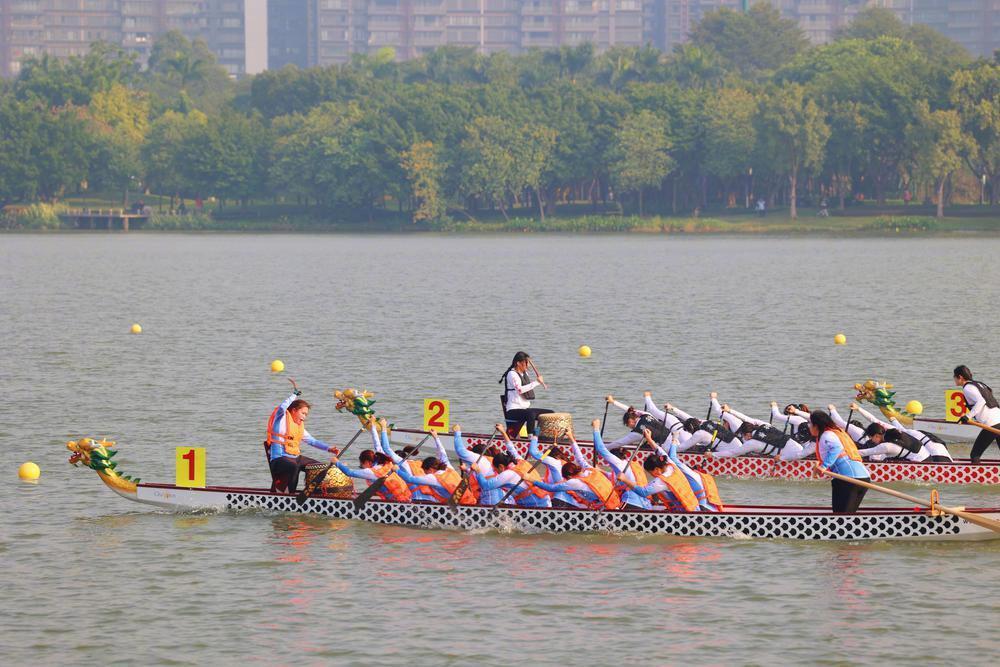 25支龙舟队齐聚广州橙马麓湖竞渡(图1)