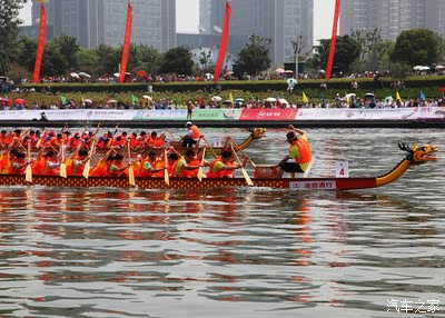 海上龙舟赛北海爆了！端午节这场面你见过吗？