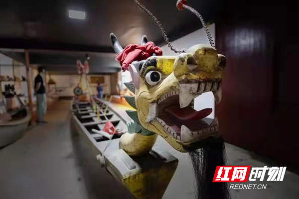 “洞庭湖老麻雀”新画像｜龙舟传人许桂生：从蓝墨水上游竞渡世界(图2)