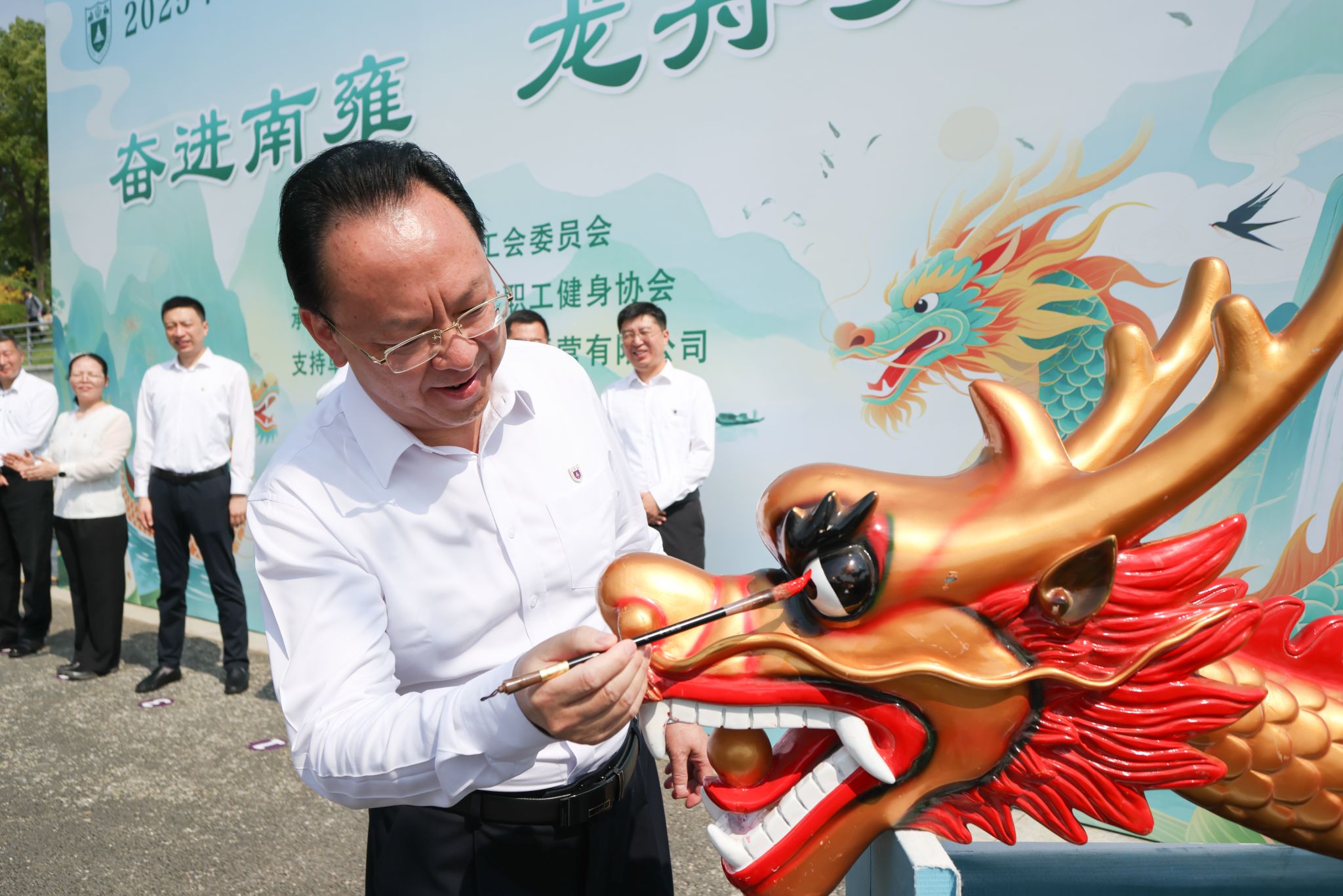 十五运会群众比赛龙舟项目决赛广东代表队再夺两金