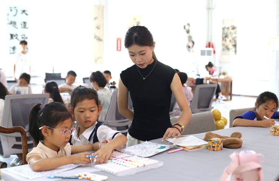 第17届世界龙舟锦标赛开赛 聊大龙舟队为中国代表团夺得首金(图2)