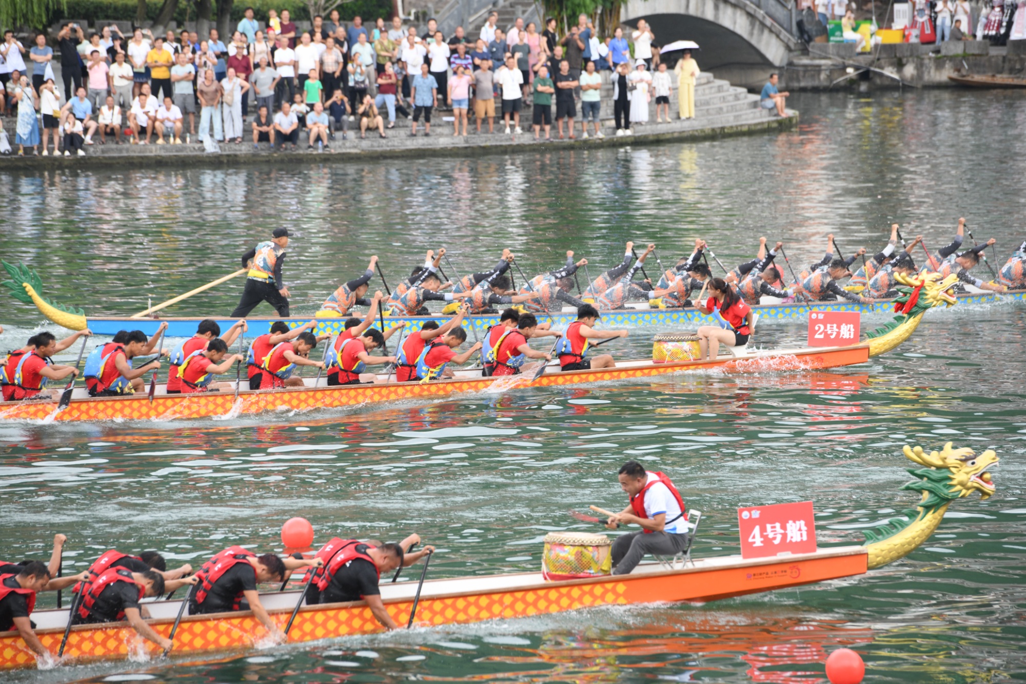 “赛动黔景”2025年贵州省龙舟冠军赛落幕(图3)