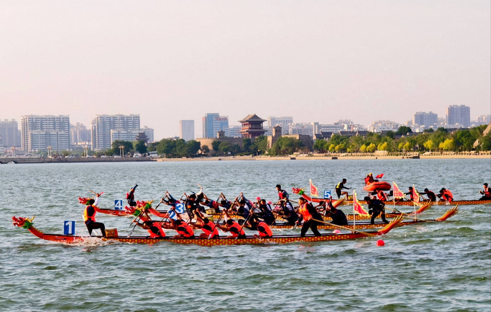 世界龙舟锦标赛：甘肃队斩获5金3银2铜