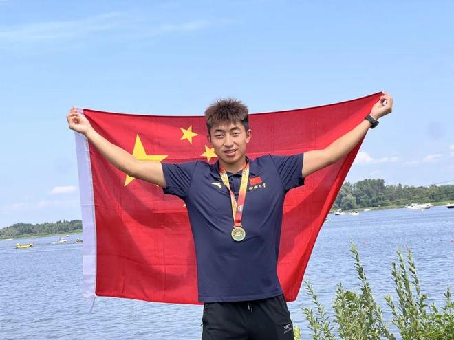 厉害！又一芦山人荣获世界级大奖