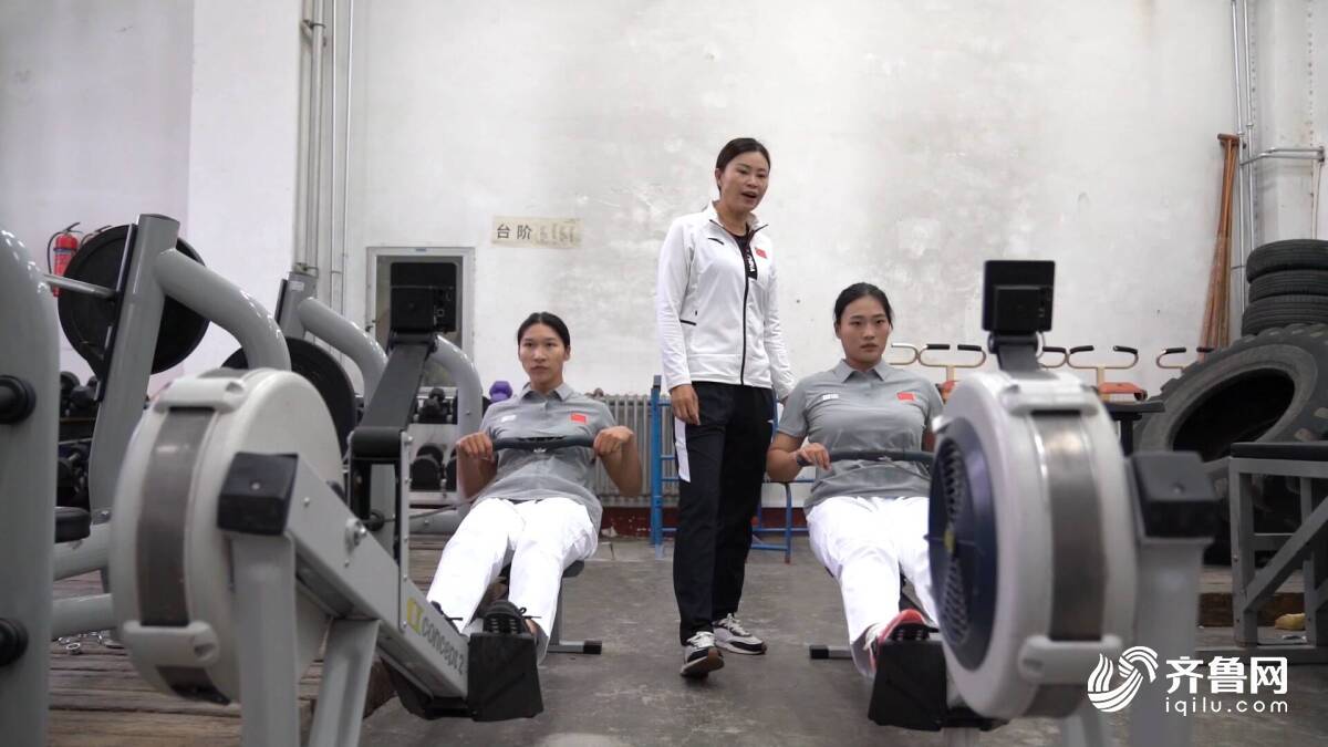 世锦赛狂揽11金创造历史 聊城大学龙舟队载誉归来(图4)