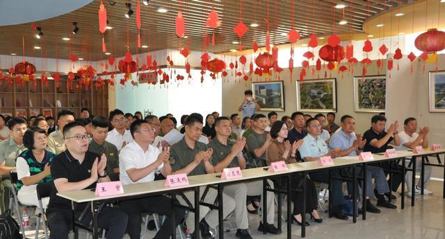 静海区举行庆“八一”建军节艺术宣教活动(图3)