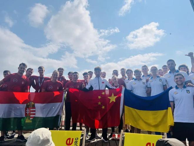 芦山这名21岁大学生的故事