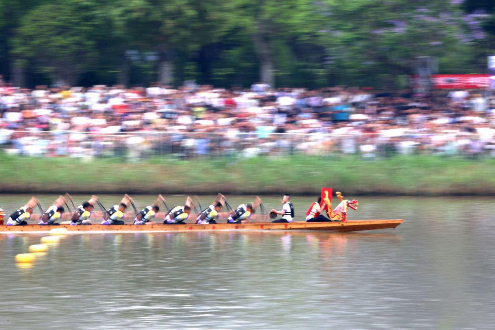 时政微观察丨家国情怀 根植华夏(图3)