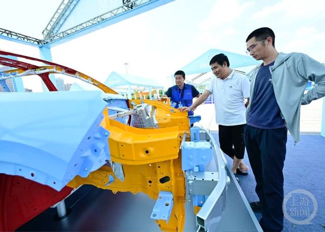 来中央公园体验上百个应急项目！重庆2025年“安全生产月”活动正式启动(图4)