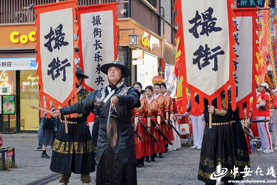 “徽动消费 购在合肥”2025年夜间经济消费季暨66购物月掀起热潮(图3)