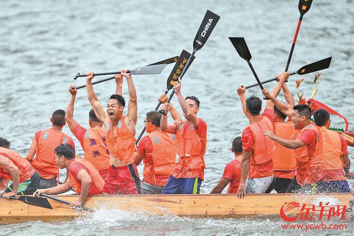 广州国际龙舟邀请赛时隔三年重启 珠江再现百龙争霸