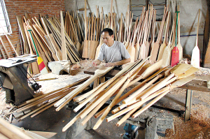 江龙船艇：船行四海 筑梦全球