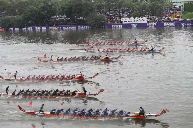 2025咸阳湖龙舟赛：41支队伍激情竞逐传统文化与现代体育完美融合