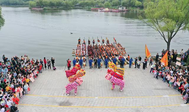 郑州市第七届龙舟锦标赛开赛在中牟成功举办(图2)