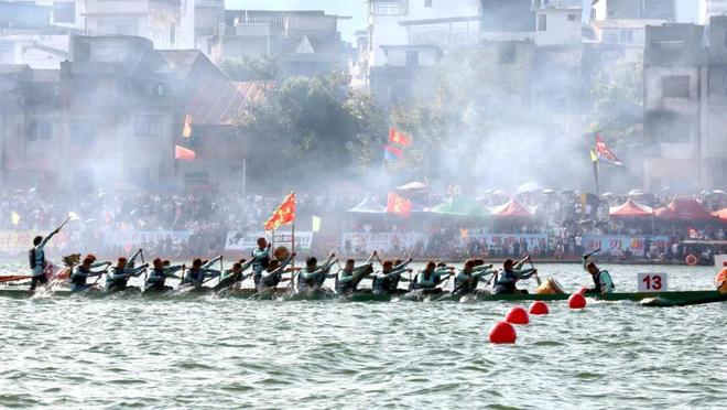 广西龙超·一舟一故事丨专访新一届“龙超战神”——融安县太平龙舟队