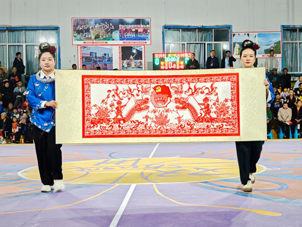 施秉：非遗薪火在跨界融合中绽放新魅力