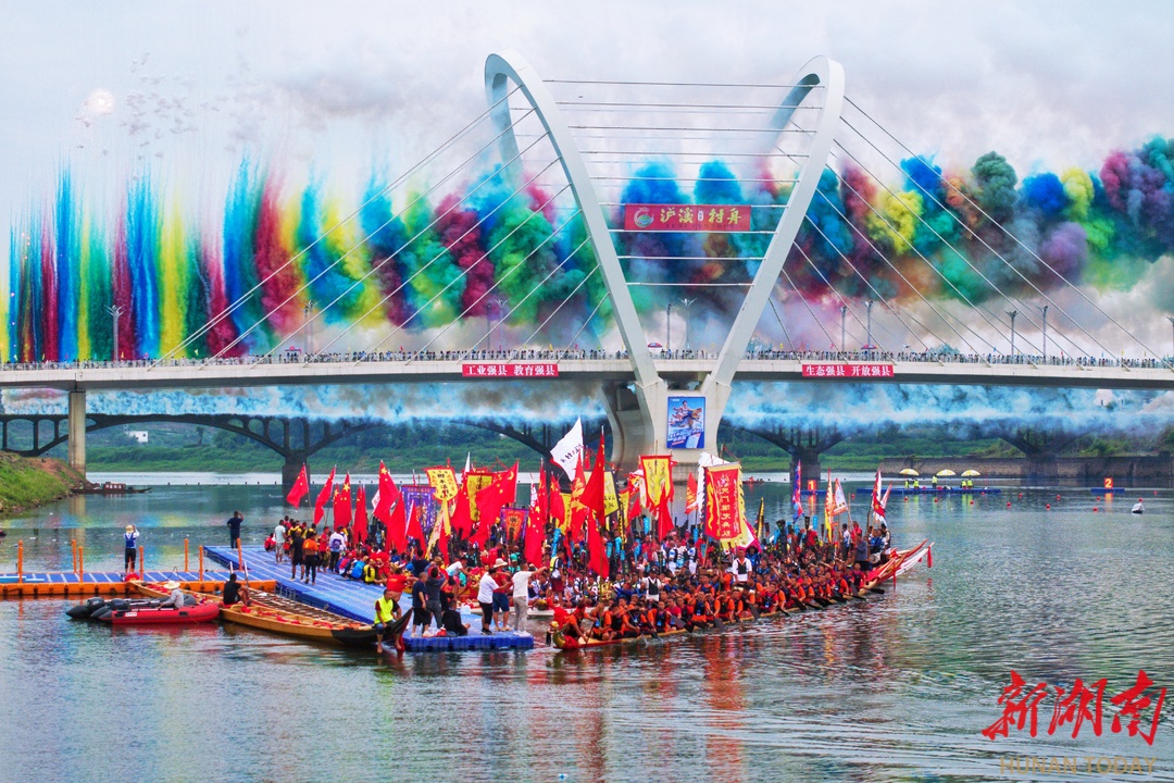 千桨激起万重浪——泸溪“村舟”破浪出圈纪实@湖南日报观察版头条