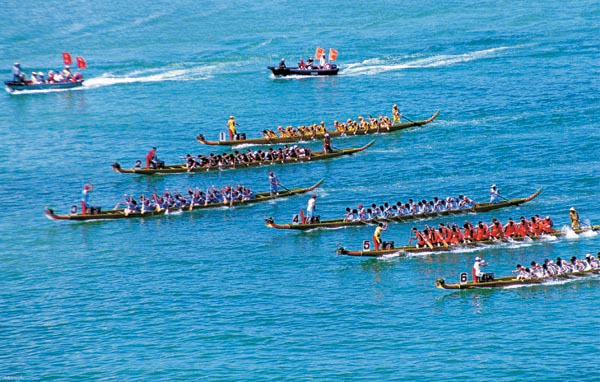 五冠加冕！顺德乐从罗浮宫龙舟队强势登顶中国龙舟公开赛总决赛年度总冠军