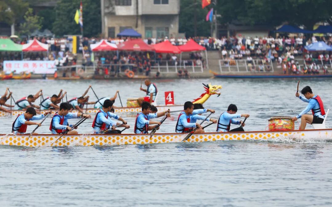 上海龙舟队为四体会上海代表团夺得首个一等奖