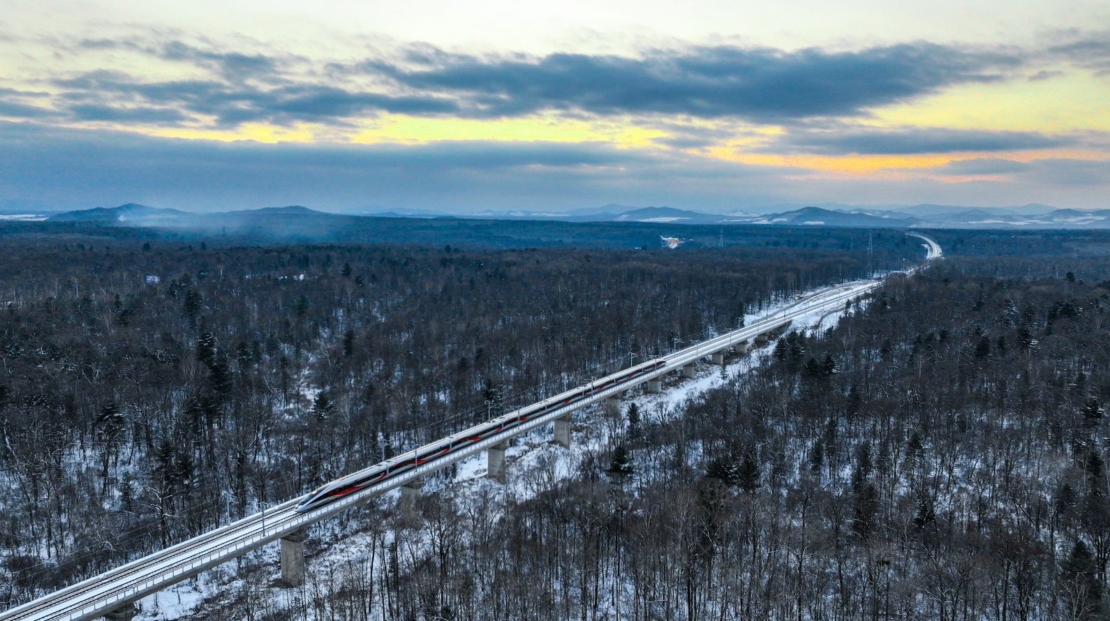 向雪而行 沈白高铁首个冰雪季这么玩