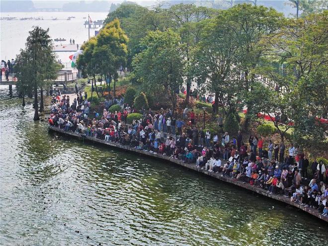 百舸争流、龙王争霸中国体育彩票2025年中国龙舟大奖赛在顺德激情开赛(图11)