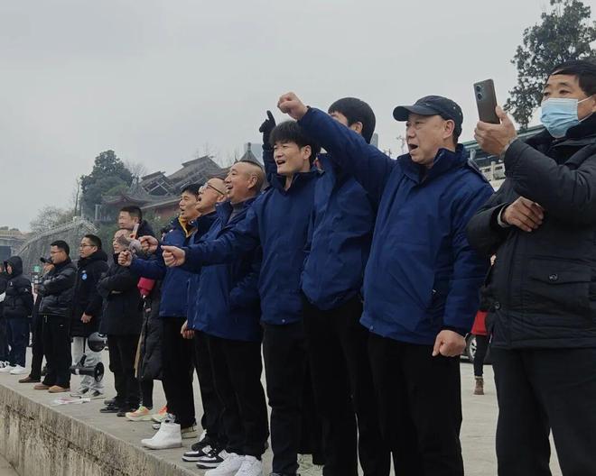 1条江！3项赛事！近千人！昨天的汉江太热闹！(图5)