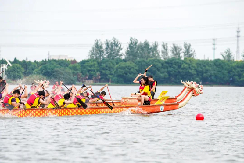 诠释运动激情 演绎冰雪魅力——2025-2026冰上龙舟超级联赛在辽宁朝阳开赛