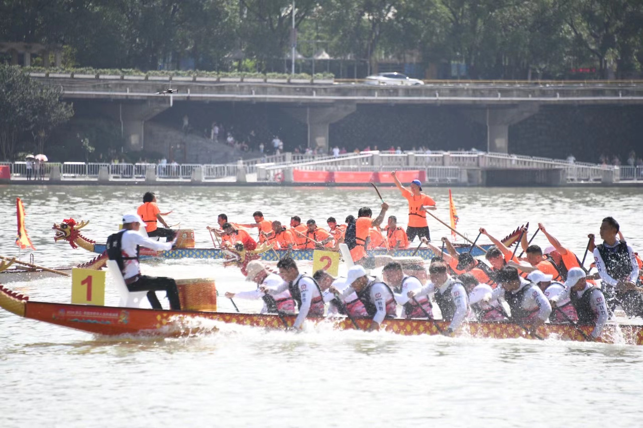 冬季龙舟盛会：2026中国·吉林市国际冬季龙舟邀请赛热血开赛