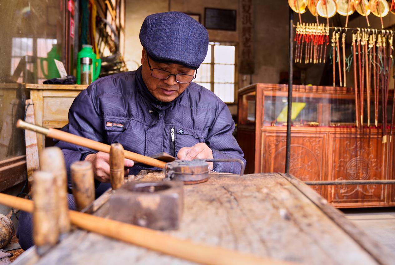 铜陵市郊区：一杆木秤 四代传承