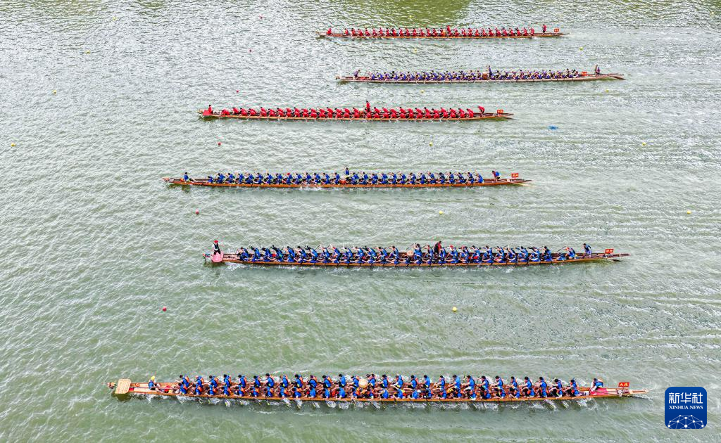 粤港澳大湾区（东莞）龙舟邀请赛举行