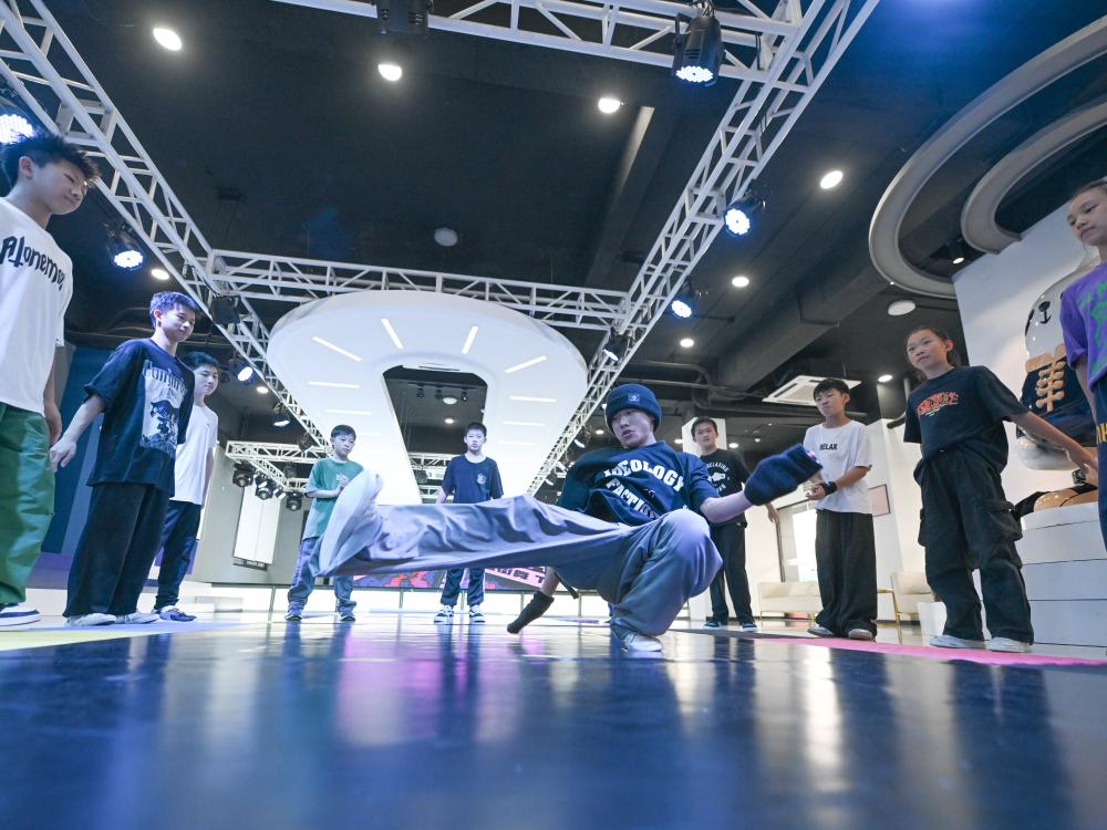 体育时评：启梦想无限 展气象万千(图3)