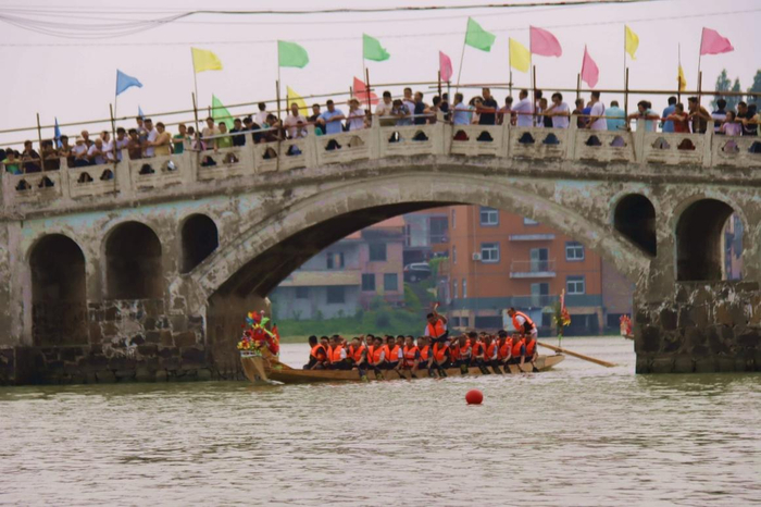 划龙舟 - 作文 - 开学啦