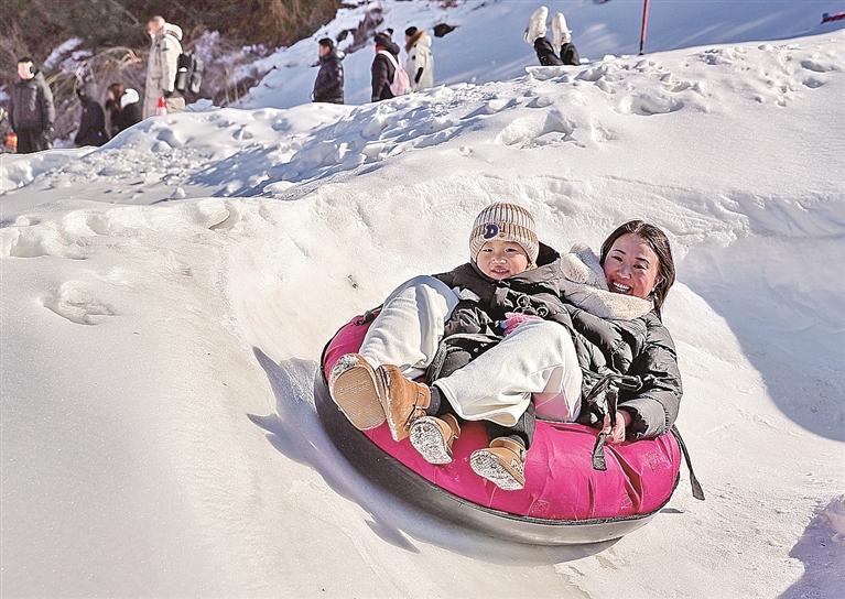 当冰雪遇上新玩法——河北特色冰雪运动持续沸腾(图2)