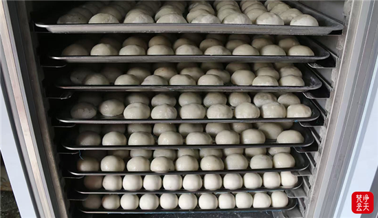 【新春走基层】沿河：手工制作传统美食糯米包子(图5)