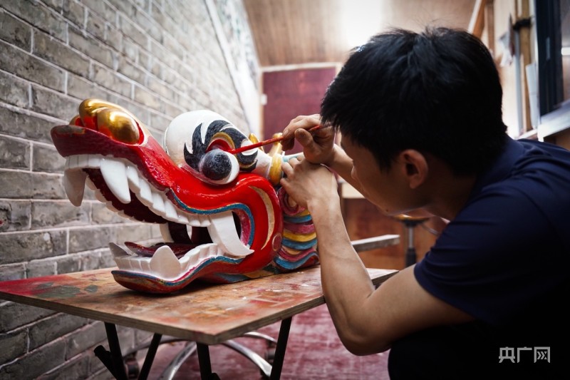 非遗潮玩碰撞盘瓠新春庙会 湖南麻阳打造文旅体验新场景