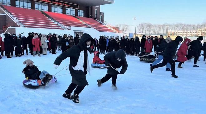 汤原县开展“情暖冬日・爱满社区”暖心服务系列活动