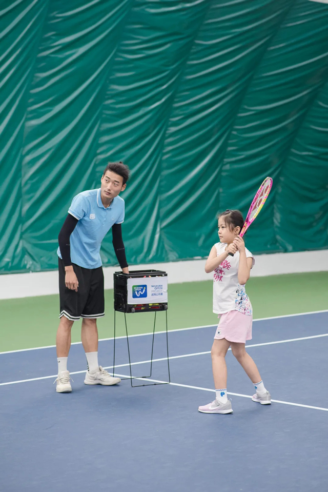 比郭晶晶还猛！巅峰期嫁百亿富豪7年连生4娃如今是顶级阔太