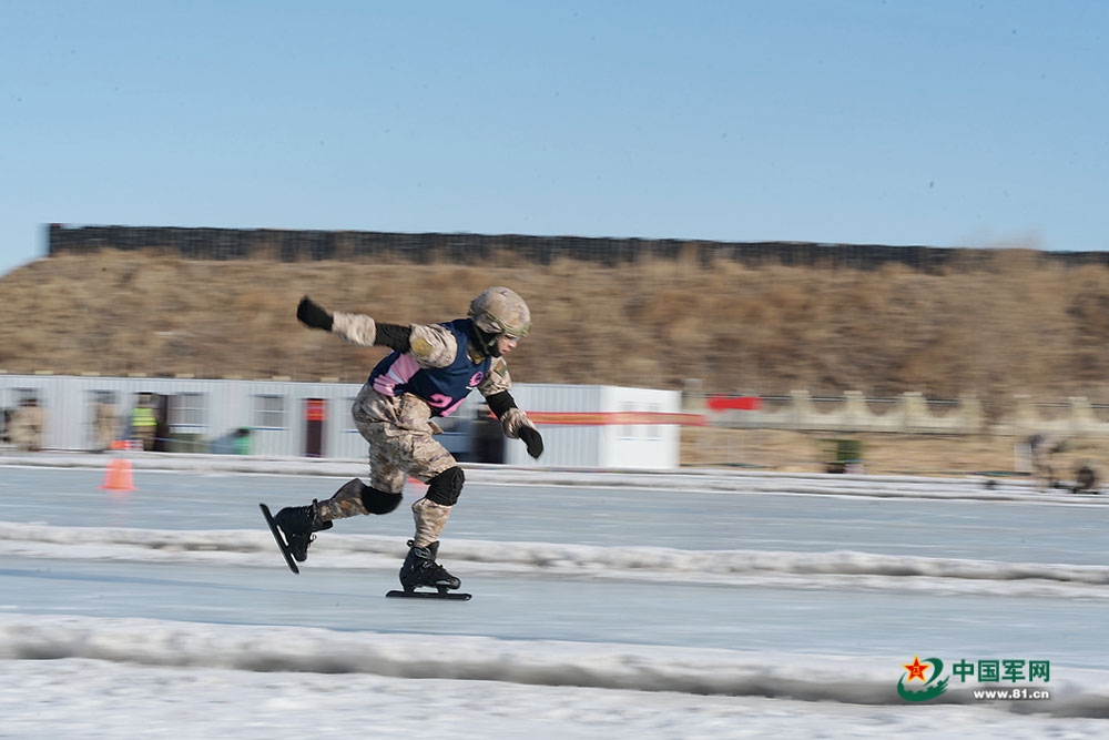军事体育丨冰雪赛场也是练兵场(图2)
