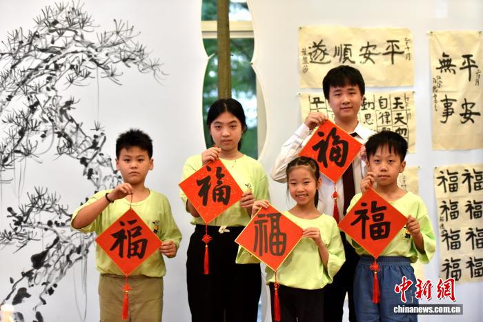 巴西华语“提灯人”胡军：华文教育为海外华人集体记忆筑基(图2)