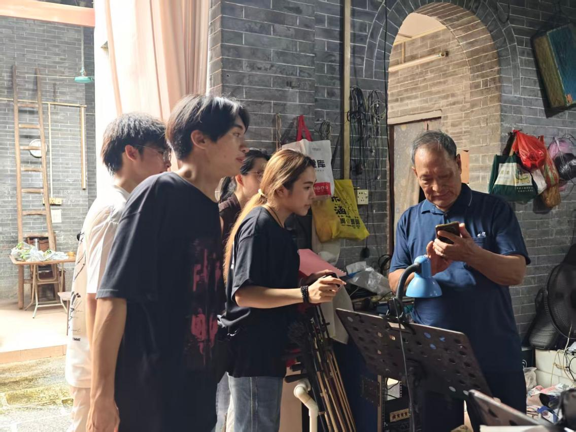 深耕口述史料青年力量助力百年龙船开辟新航道(图3)