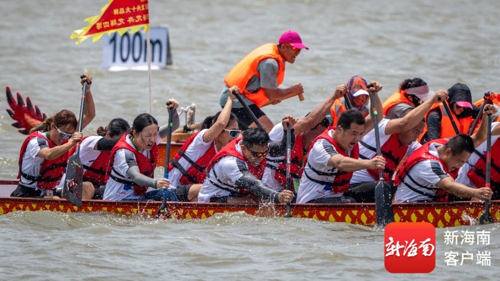 组图百桨击浪南渡江！2026年海南自贸港乡村龙舟大赛澄迈站燃情收官