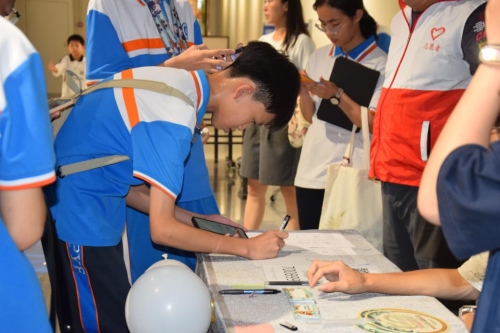 玩转AI短剧！洛浦青少年解锁龙舟非遗新玩法——广州市番禺区洛浦街道办事处携手质知行突击队探索“AI+传统文化”融合新路径